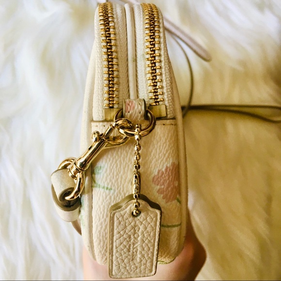 🌸COACH Daisy Field Pebbled Leather Crossbody - Picture 13 of 16